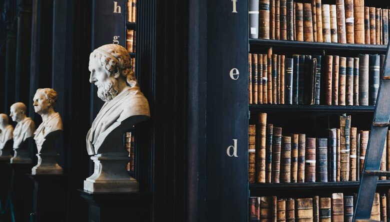 أهمية الفنون والأدب في حياة الإنسان ودور الثقافة العربية في تشكيل الوعي