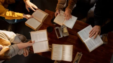 دعم الحكومة للأدب في إندونيسيا وأبرز تحديات الكتّاب المادية والثقافية